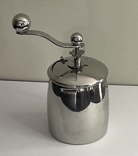 Mechanical coffee bean grinder - mechanical,
